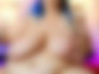 Live cam show with Ana - HD MILF on Dolls Live