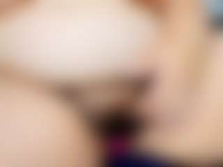 Live cam show with Ana - Middle Aged on Big Tits