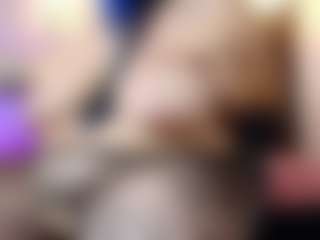Live cam show with Ana - Belly on Camsoda