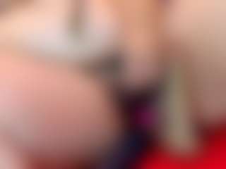 Live cam show with Ana - Middle Aged on Free Soda