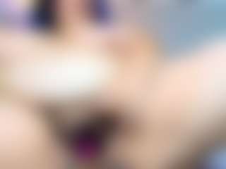 Live cam show with Ana - Camel Toe on hotwifechat.live