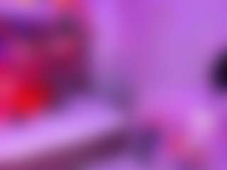 Live cam show with Mhia-Rey - Squirt on Strip Flash - Live Sex Shows