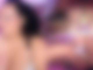 Live cam show with Mhia-Rey - Shaved Pussy on Gym Cam Girls
