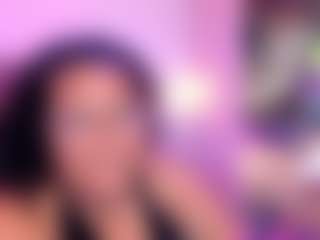 Live cam show with Mhia-Rey - Dildo Or Vibrator on Gym Cam Girls