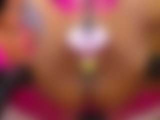 Live cam show with Mhia-Rey - Twerk on Camsoda