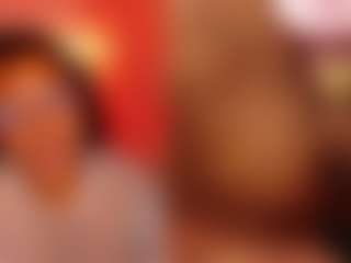Live cam show with Mhia-Rey - Squirt on Camsoda