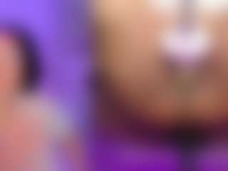 Live cam show with Mhia-Rey - Full Nudity on Uber Horny