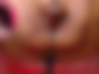 Show en direct avec Mhia-Rey - Dildo Or Vibrator sur Camsoda