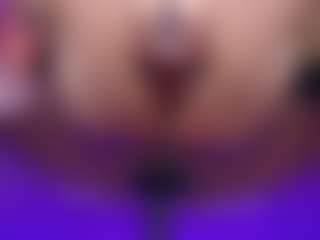 Live cam show with Mhia-Rey - Butt Plug on slutload