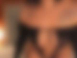 Live cam show with SofiaAlvarezz - Fingers on Camsoda