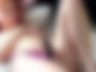 Live cam show with CweneBarritt - Facial Piercings on livesuperchat.net