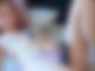 Live cam show with CweneBarritt - Red Hair Squirt on Latina Girls