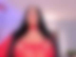 Live cam show with LeahLombardi - Facial Piercings on Latina Girls