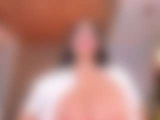 Live cam show with LeahLombardi - BBW on AdultVida.com
