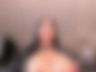 Live cam show with LeahLombardi - Big Tits on TeamSkeetLive