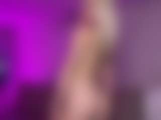 Live cam show with Sofia - Lush Blonde Hair on Camsoda