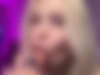 Live cam show with Sofia - Blonde Hair HD on Camsoda