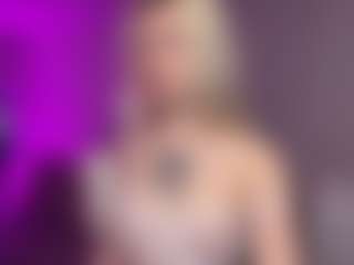Live cam show with Sofia - Tattoos on Mixed Magazine Live