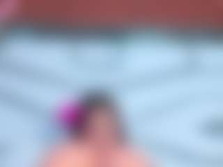 YesyHills's Live Sex Cam Show