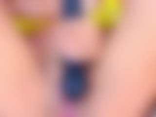 YesyHills's Live Sex Cam Show