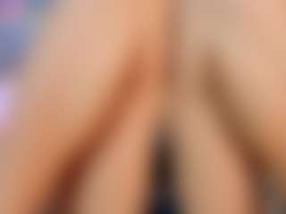 YesyHills's Live Sex Cam Show