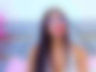 Live cam show with YesyHills - Double Penetration on AdultVida.com