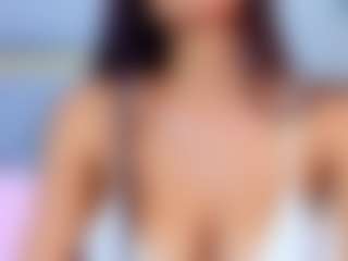 Live cam show with YesyHills - Double Penetration on Dolls Live