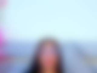 Live cam show with YesyHills - Solo on CamwithHer