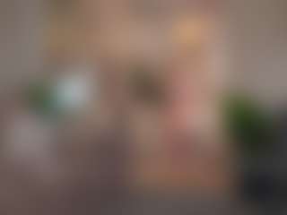 Live cam show with EdythGuy - Upskirt on SpunkLive
