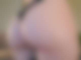 Live cam show with EdythGuy - Upskirt on Mixed Magazine Live