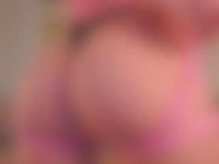 Live cam show with EdythGuy - Upskirt on Fling VIP Chat