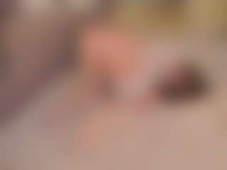 Live cam show with EdythGuy - Athletic Public on Dare Cams