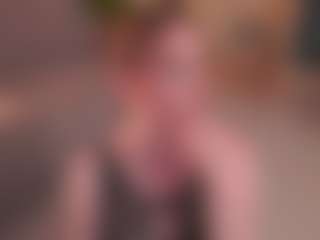 Live cam show with EdythGuy - Upskirt on xheatlive.com