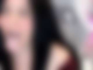 Bellastar84 MILF webcam performer live streaming