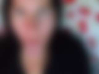 Bellastar84 MILF webcam performer live streaming