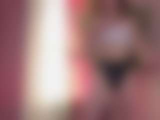 Live cam show with Wanda - Body Massage on AdultVida.com
