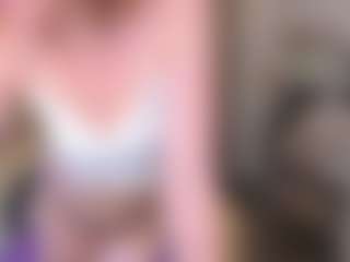 Live cam show with Wanda - Oil on Camsoda