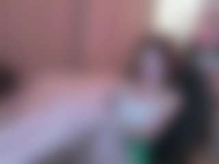 Live cam show with Wanda - Oil on Camsoda