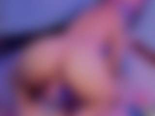 Live cam show with SharonBoone - Sexy on Camsoda