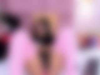 Live cam show with Amy - Teen (18+) on chickslive.net