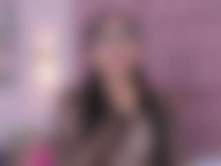 Live cam show with Amy - Teen (18+) on Camsoda