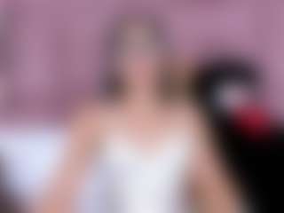 Live cam show with Amy - Teen (18+) on milfzrlive.com
