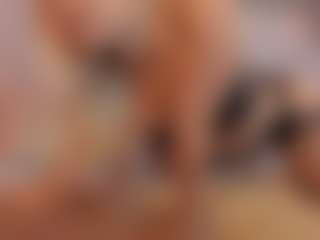 Live cam show with Ariana-sweet - Blonde Hair on Stripli.com