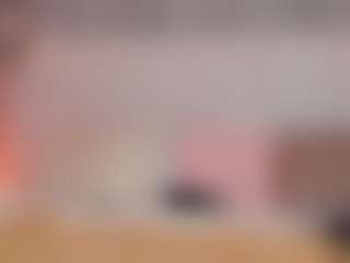 Live cam show with Ariana-sweet - No Smoking on Milf Play
