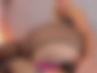 Live cam show with Ariana-sweet - Teen (18+) on googirlz
