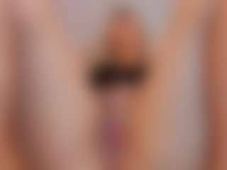 Live cam show with Ariana-sweet - Young Adult on eurowanks.com