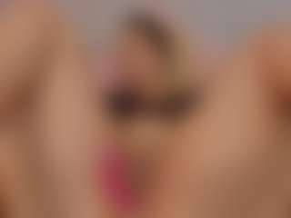 Live cam show with Ariana-sweet - Skinny on Fapmatic.com