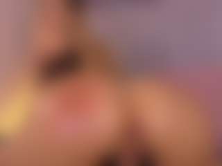 Live cam show with Ariana-sweet - Blonde Hair Small Tits on Soda Cam