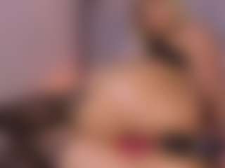 Live cam show with Ariana-sweet - Lush Blonde Hair on TeamSkeetLive