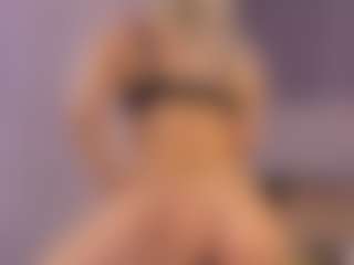 Live cam show with Ariana-sweet - Asshole Lovense on Camsoda